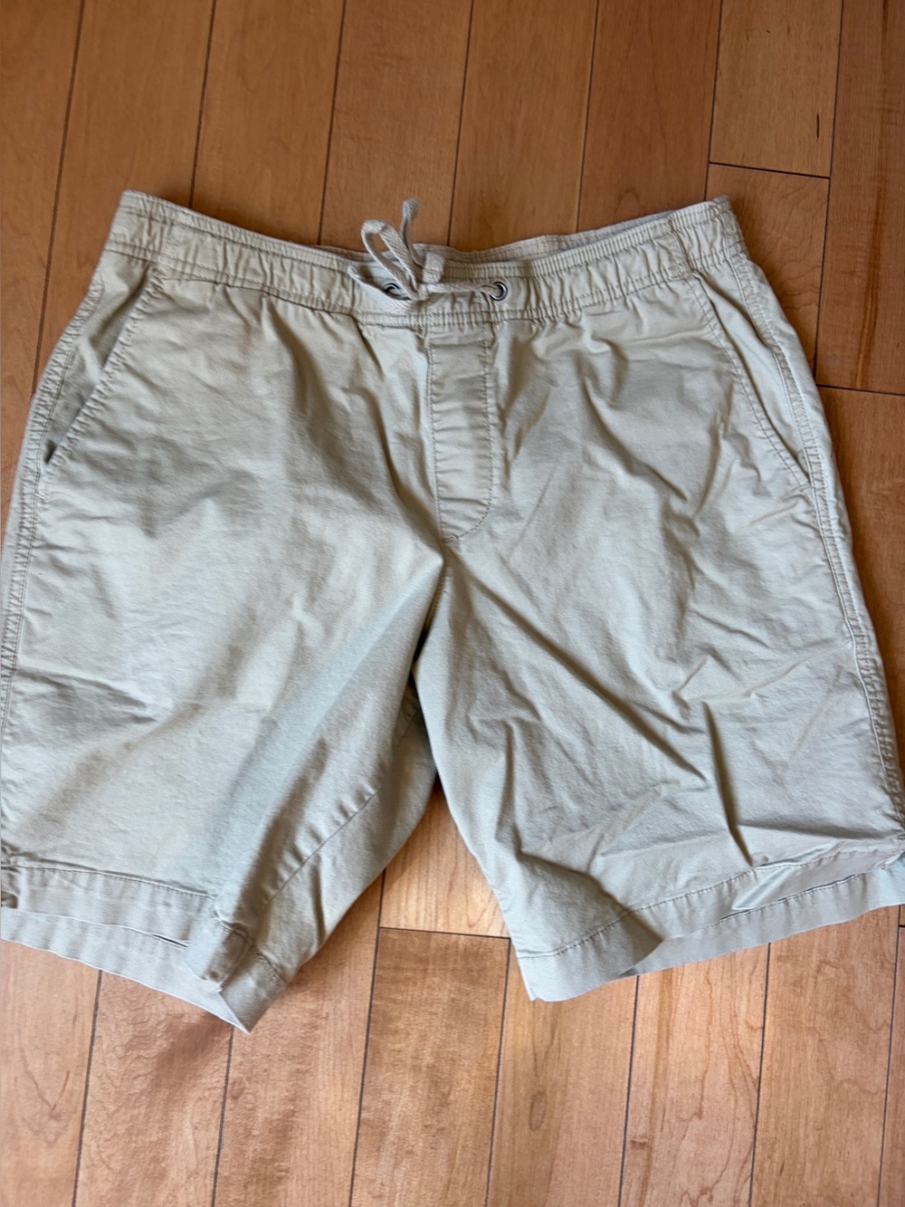 GAP Men's Drawstring Shorts - Light Beige